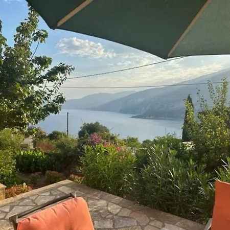 With Views Holiday home Zola